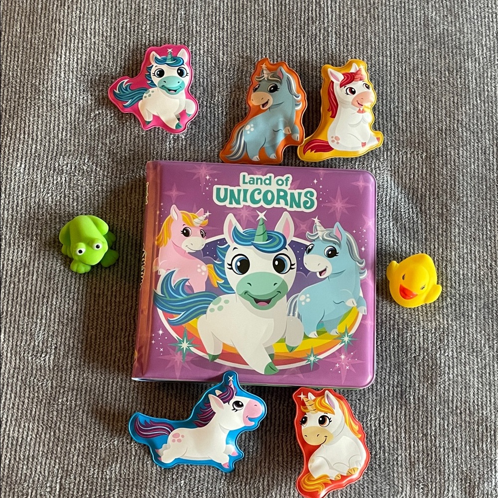 Land of Unicorns Kids Bath Time Toy Set